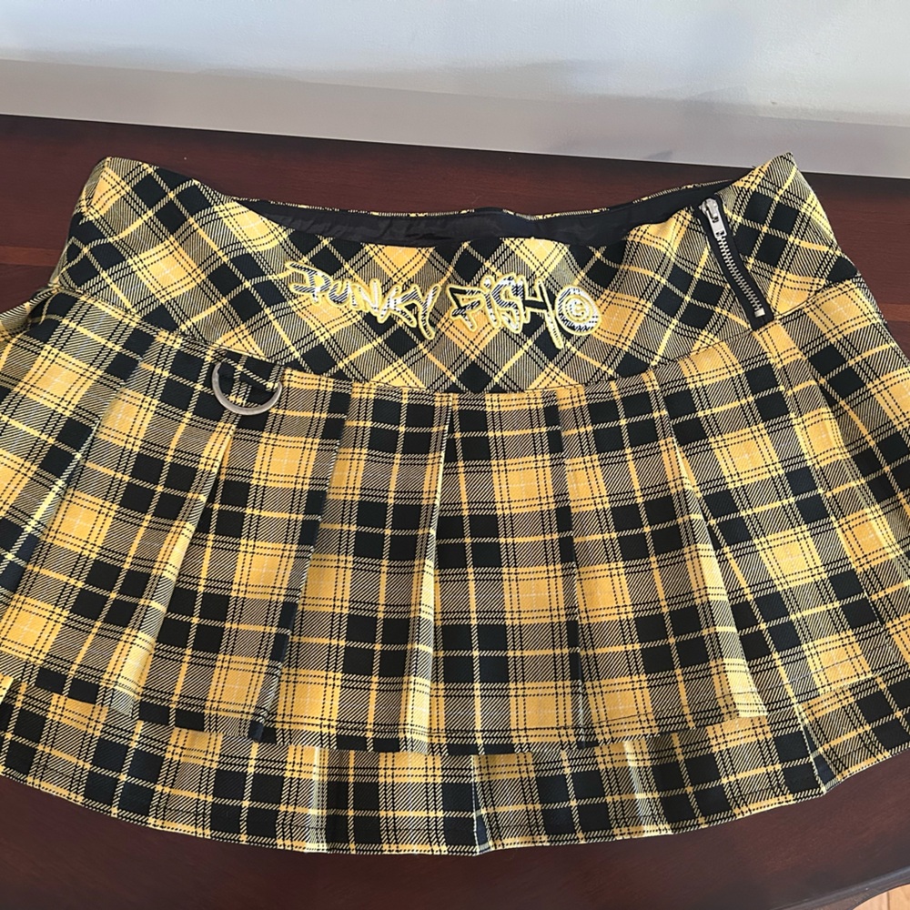 Punky Fish Yellow and Black Plaid Skirt with Side Zipper